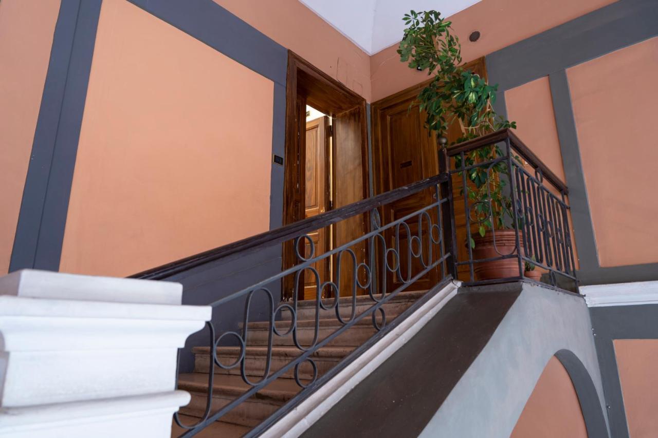 Bella Domus Suites Салерно Экстерьер фото